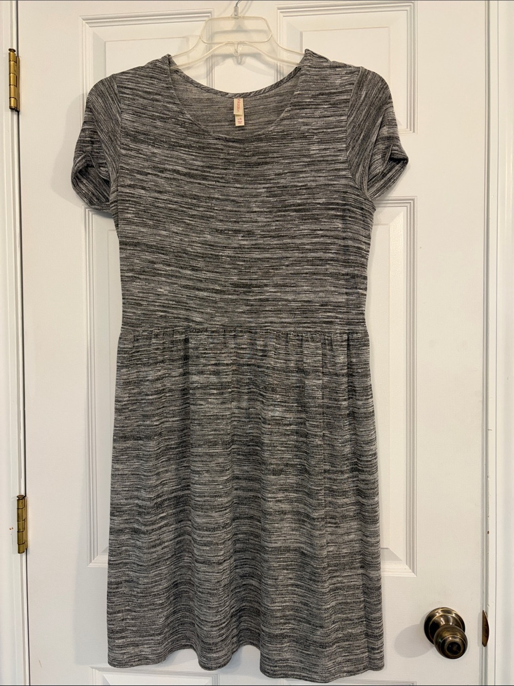 Xhilaration Heathered Gray Short-Sleeve Midi Dress